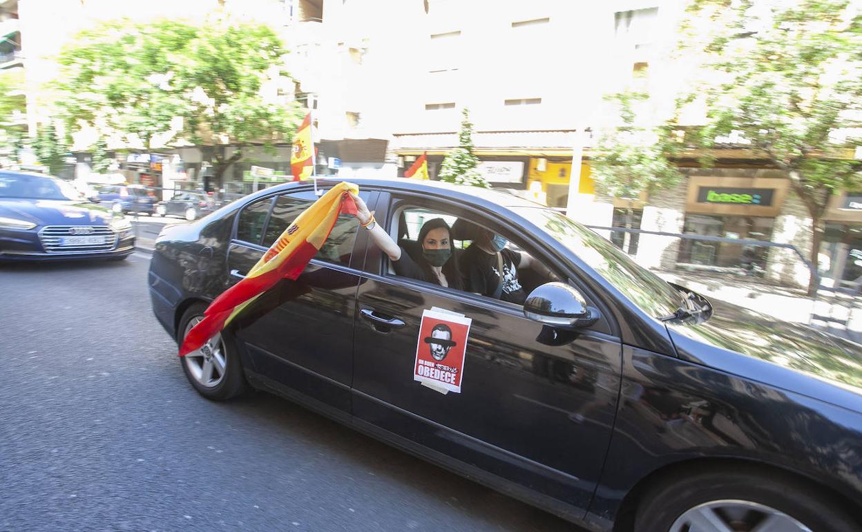 La caravana de Vox en C ceres alcanza los 350 veh culos Hoy